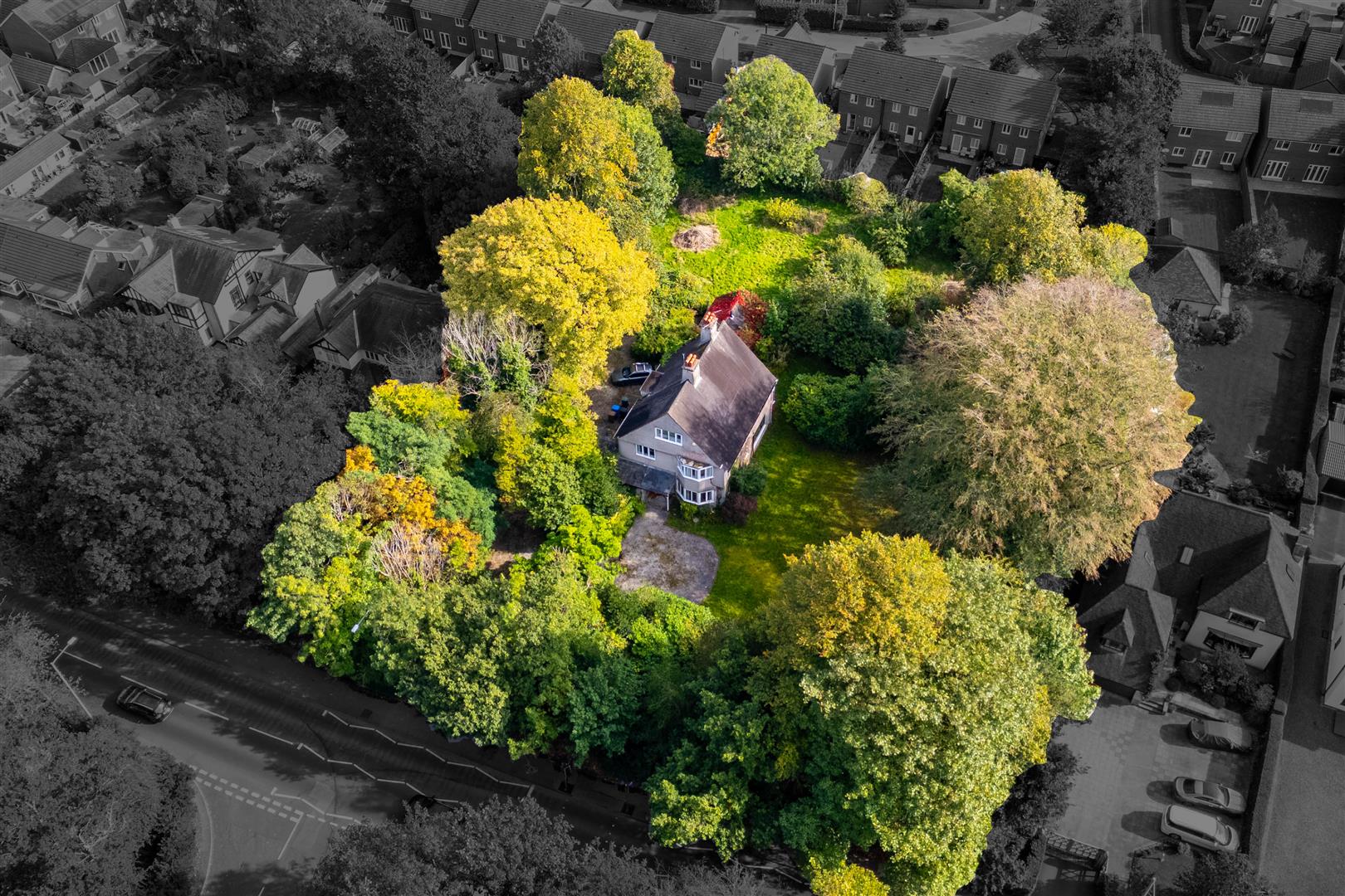6 bed property in Wigan Road, Leyland